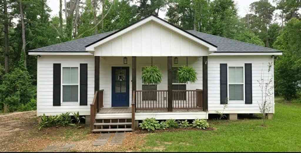 Homes For Sale - 155 Sitman Street<br/> Saint Helena County, Greensburg, LA 70441