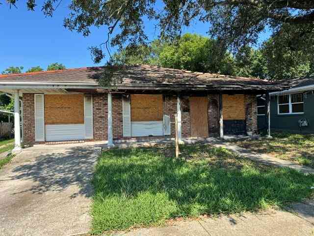 Homes For Sale - 3021 Green Acres Road<br/> Metairie, LA 70003