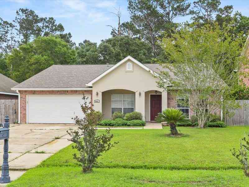 Homes For Sale - 544 Huseman Lane<br/> Covington, LA 70435