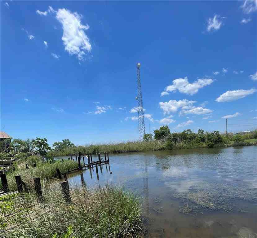 Vacant Land For Sale - 4897 Pontchartrain Drive<br/> Slidell, LA 70458
