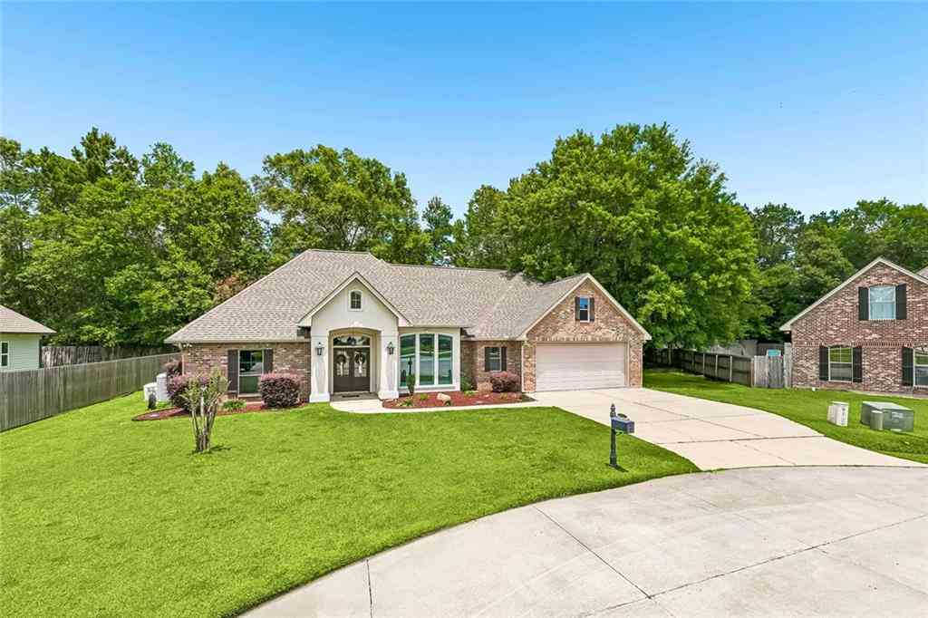 Homes For Sale - 28359 Rose Oak Street<br/> Ponchatoula, LA 70454