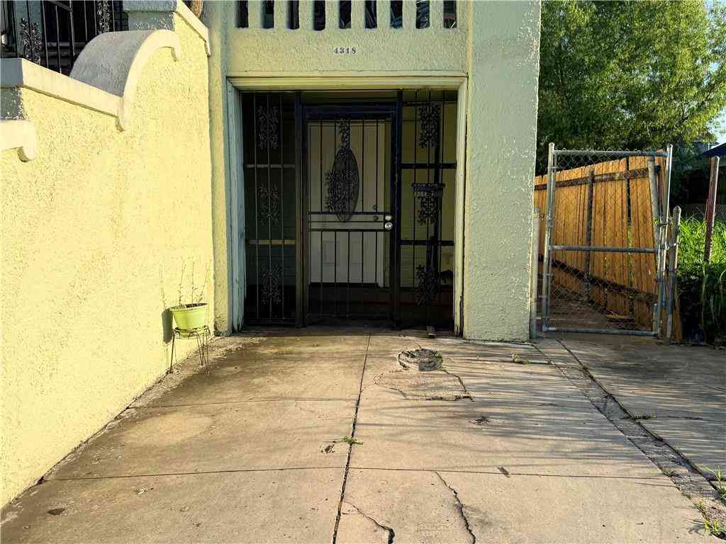Multifamily For Rent - 4318 1/2 N Robertson Street<br/> New Orleans, LA 70117
