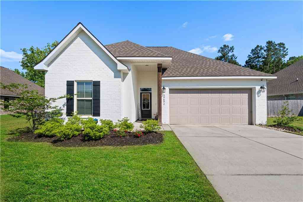 Homes For Sale - 39692 Fairhope Drive<br/> Ponchatoula, LA 70454