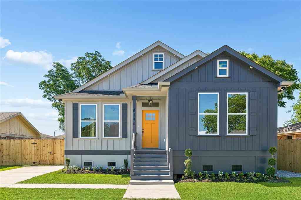 Homes For Sale - 6744 Manchester Street<br/> New Orleans, LA 70126