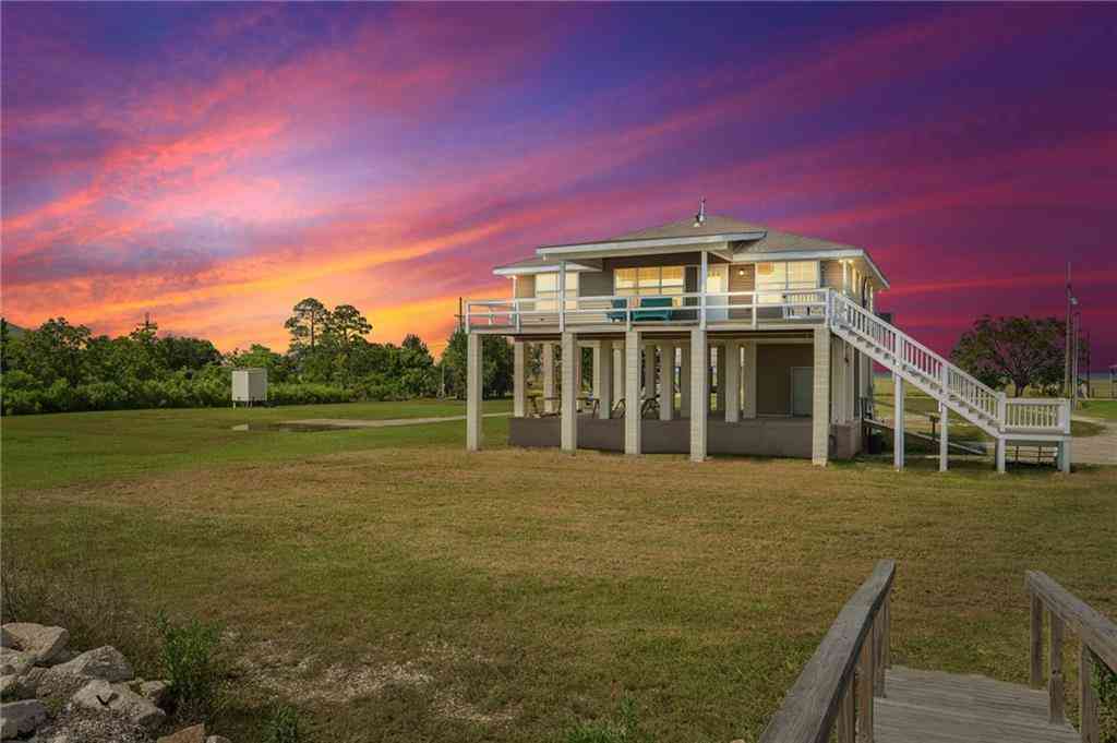 Homes For Sale - 350 Carr Drive<br/> Slidell, LA 70458