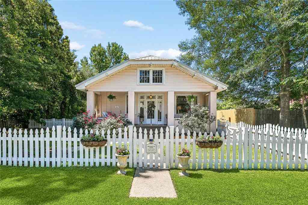 Homes For Sale - 321 Teddy Avenue<br/> Slidell, LA 70458