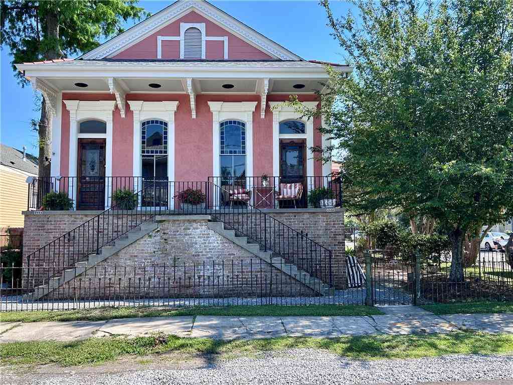 Multifamily For Rent - 4936 Coliseum Street<br/> New Orleans, LA 70115