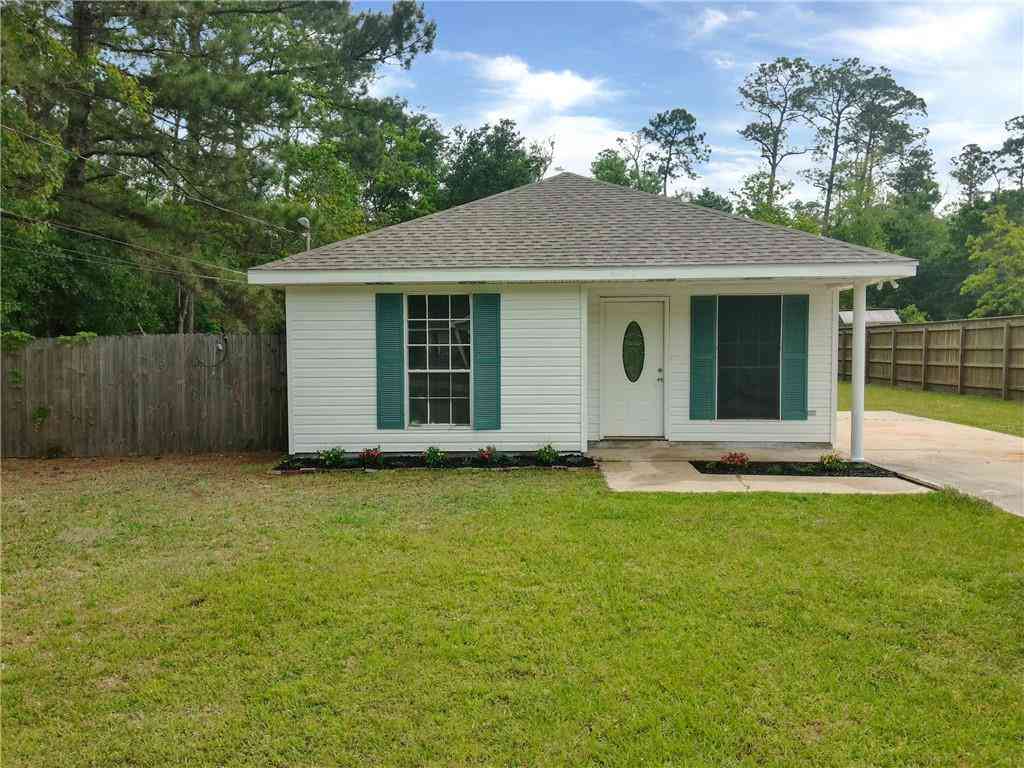 Homes For Sale - 112 E Cherrywood Lane<br/> Pearl River, LA 70452