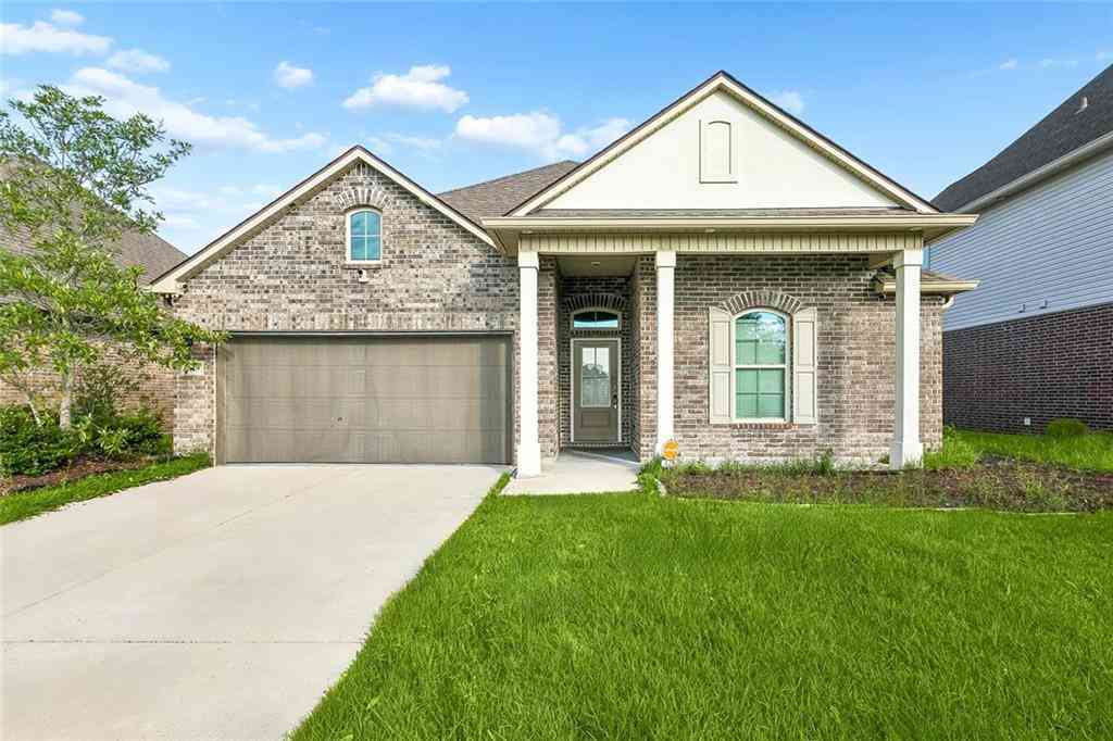 Homes For Sale - 129 S Lakeshore Village<br/> Slidell, LA 70461