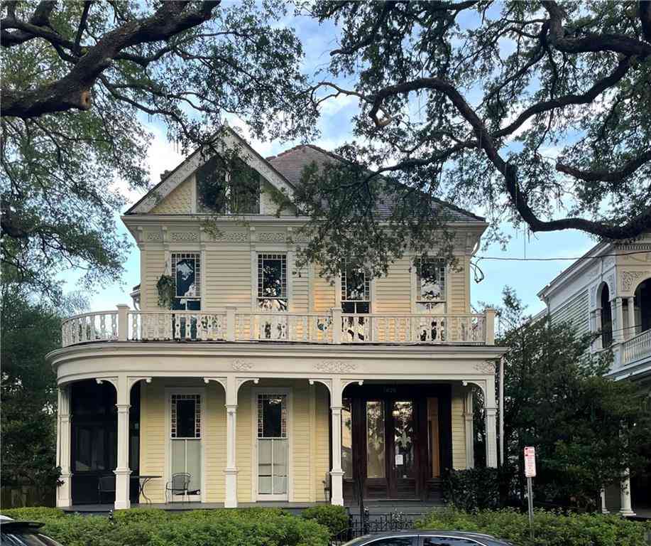 Apartment For Rent - 4020 St Charles Avenue #C<br/> New Orleans, LA 70115
