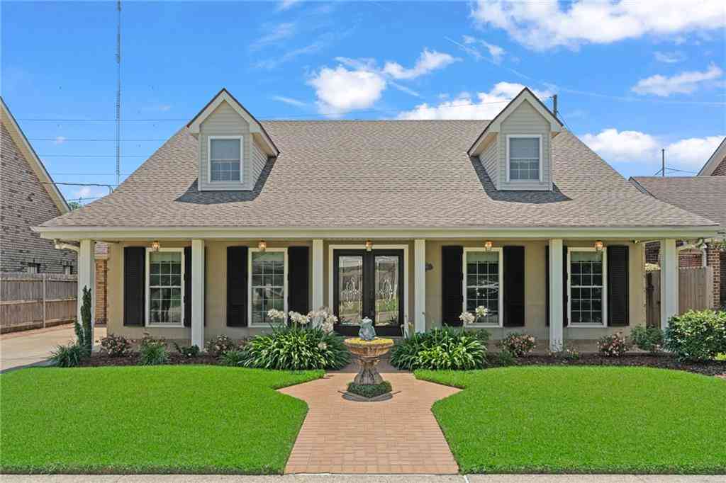 Homes For Sale - 3209 Delille Street<br/> Chalmette, LA 70043