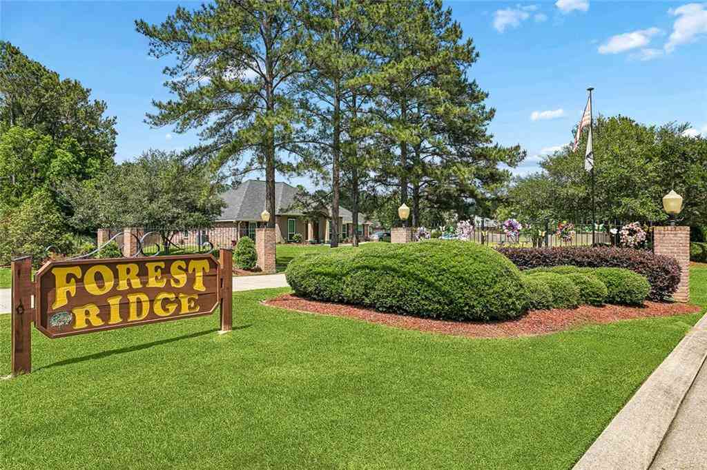 Homes For Sale - 1049 Forest Ridge Loop<br/> Pearl River, LA 70452