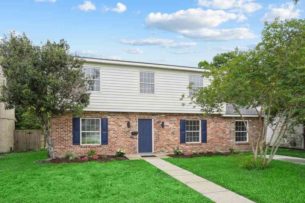 Homes For Sale - 5229 Meadowdale Street<br/> Metairie, LA 70006