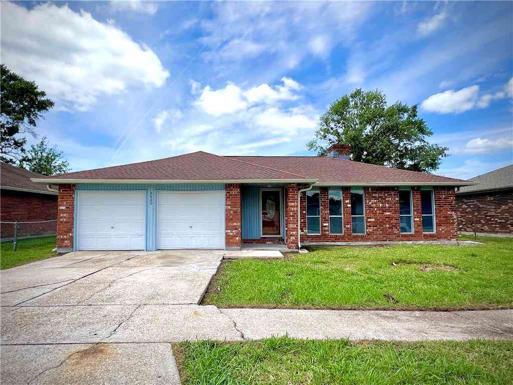 Homes For Sale - 2420 E Sunny Meade Drive<br/> Harvey, LA 70058