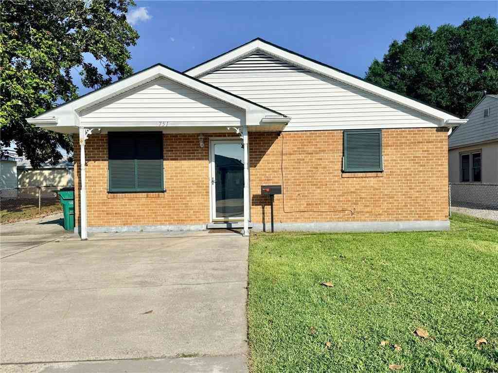 Homes For Sale - 751 Avenue G<br/> Westwego, LA 70094