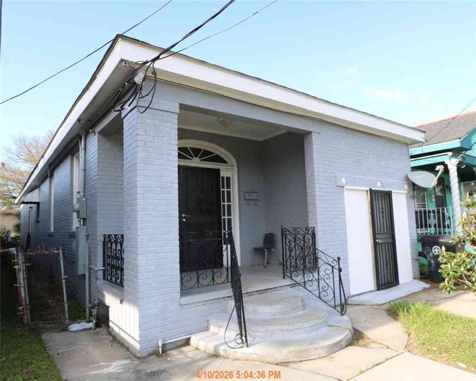 Homes For Sale - 1983 Law Street<br/> New Orleans, LA 70119