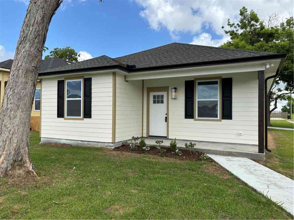 Homes For Sale - 2201 Venus Place<br/> Saint Bernard County, Violet, LA 70092