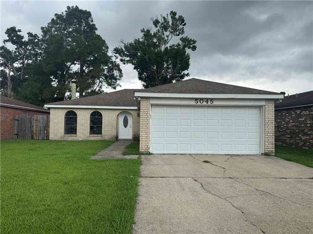 Homes For Rent - 5045 Dueling Oaks Avenue<br/> Marrero, LA 70072