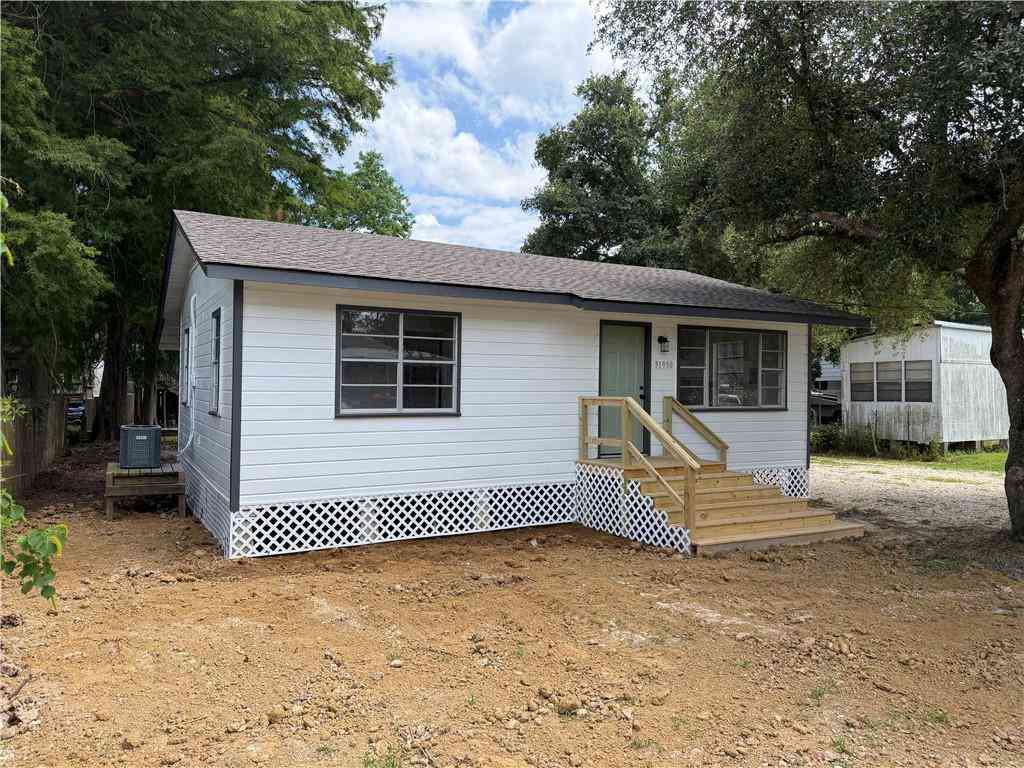 Homes For Sale - 31950 Tetanne Drive<br/> Springfield, LA 70462