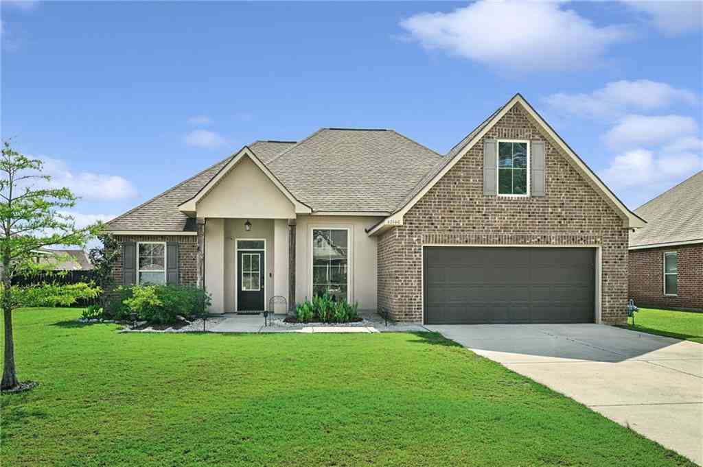 Homes For Sale - 42146 Wood Avenue<br/> Ponchatoula, LA 70454