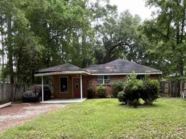 Homes For Sale - 2550 Caroline Street<br/> Mandeville, LA 70448