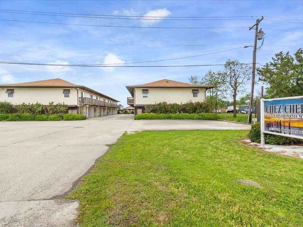 Condo For Rent - 4638 Pontchartrain Drive #R<br/> Slidell, LA 70458