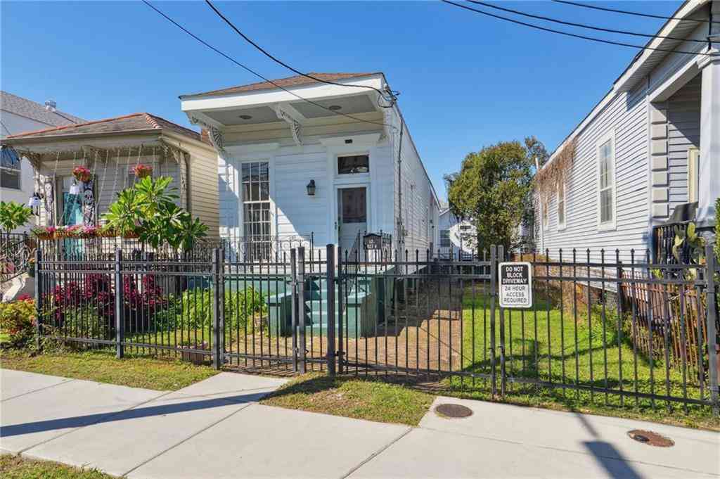 Multifamily For Sale - 527 S Galvez Street<br/> New Orleans, LA 70119