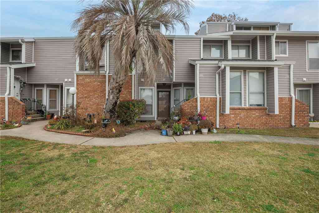 Condo For Sale - 245 Avant Garde Circle #245<br/> Kenner, LA 70065