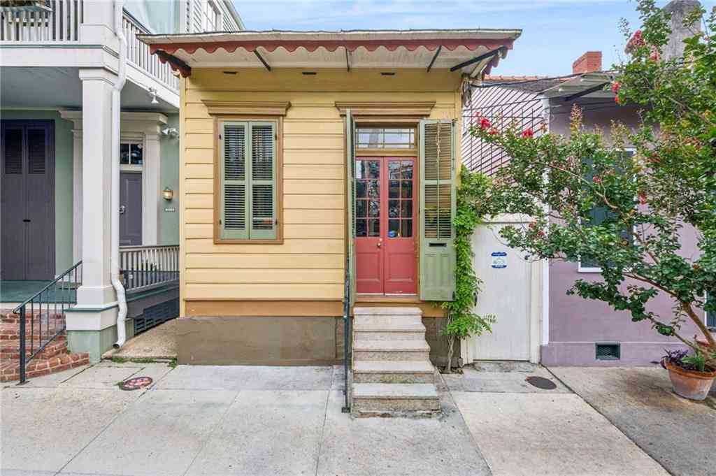 Homes For Sale - 1412 Dauphine Street<br/> New Orleans, LA 70116