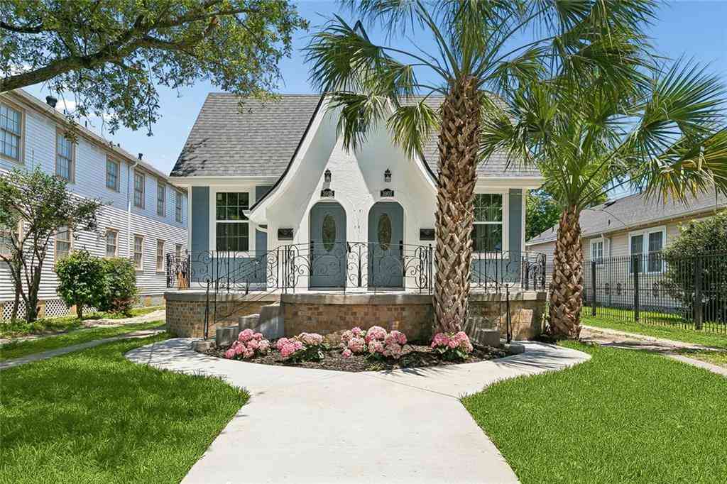 Multifamily For Rent - 3905 Elysian Fields Avenue<br/> New Orleans, LA 70122