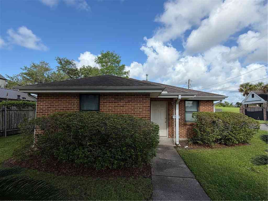 Homes For Rent - 96 Park Avenue<br/> Harahan, LA 70123
