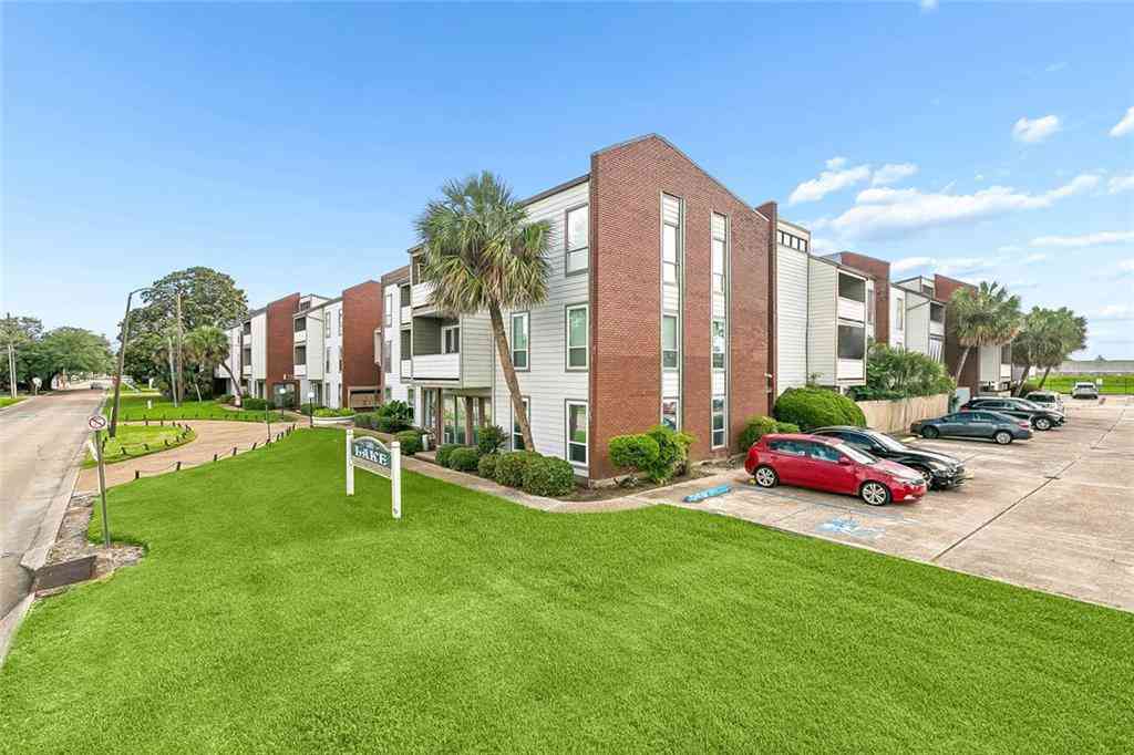 Condo For Sale - 1161 Lake Avenue #222<br/> Metairie, LA 70005