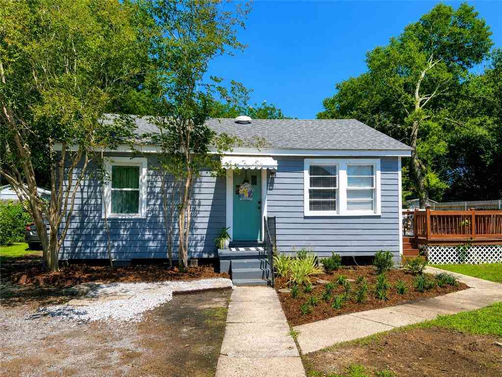 Homes For Rent - 347 1/2 Helios Avenue<br/> Metairie, LA 70005