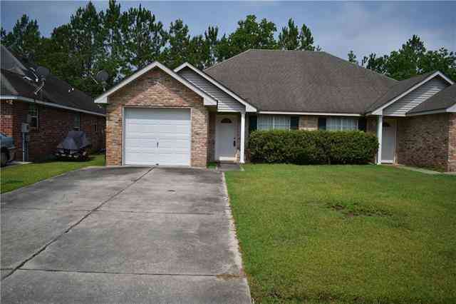 Multifamily For Rent - 143 Remmy Court<br/> Mandeville, LA 70448