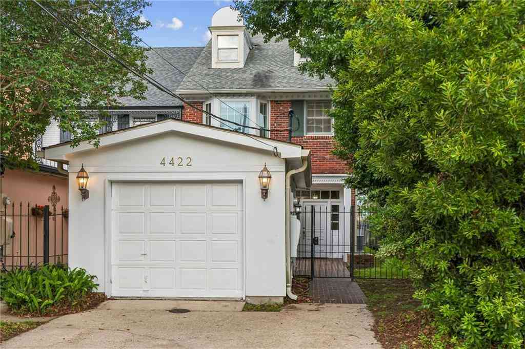 Townhouse For Rent - 4422 Lake Vista Drive<br/> Metairie, LA 70006