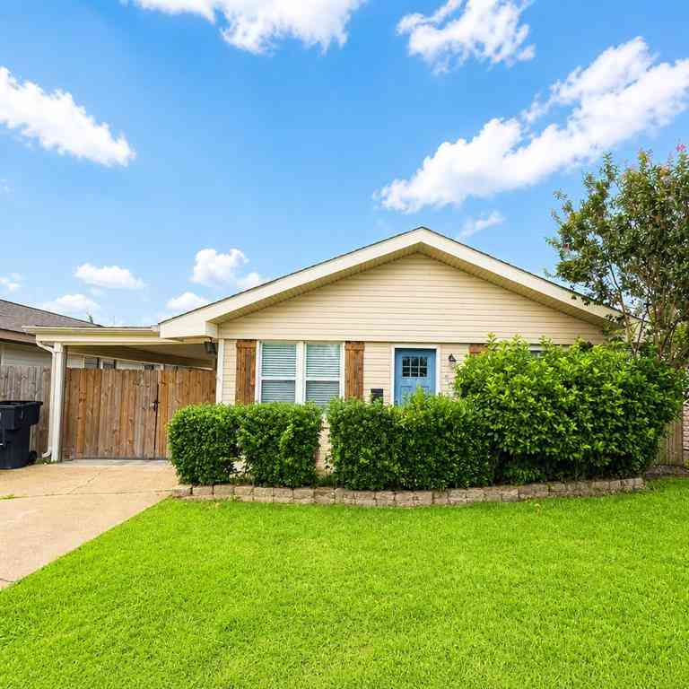 Homes For Rent - 109 Vista Drive<br/> Belle Chasse, LA 70037