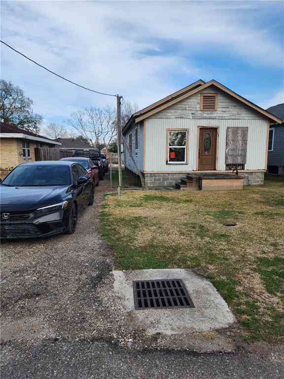 Homes For Sale - 415 Avenue F<br/> Marrero, LA 70072