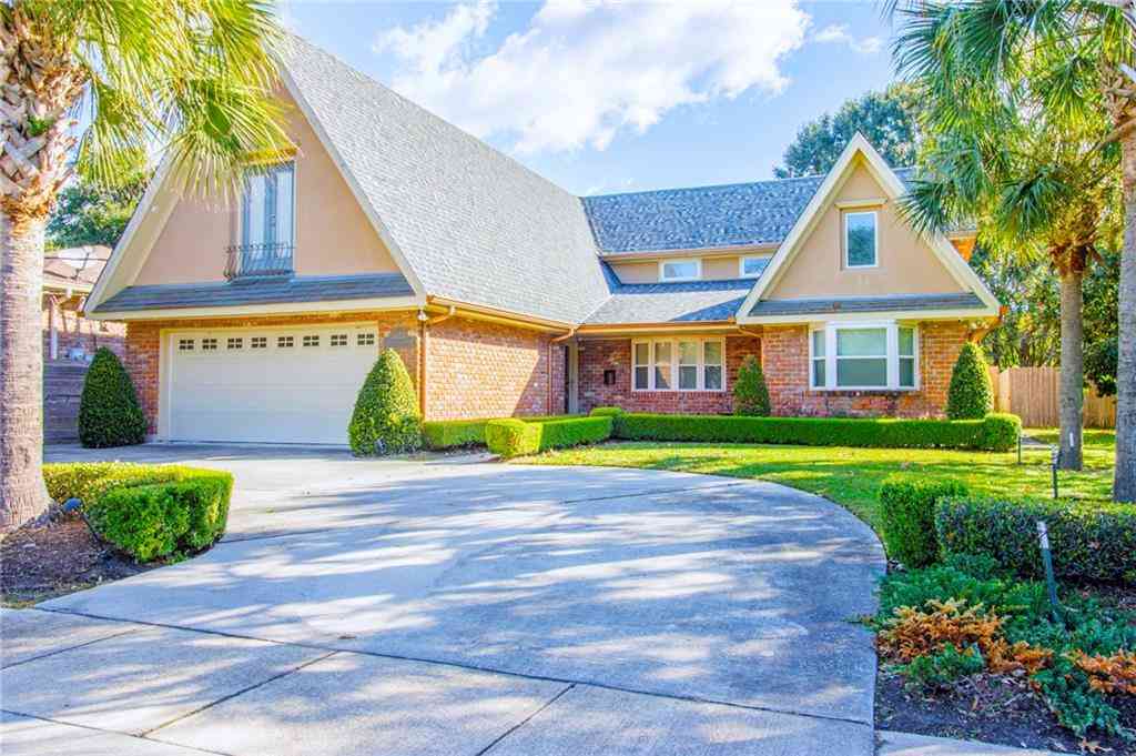 Homes For Sale - 5033 Paris Avenue<br/> New Orleans, LA 70122