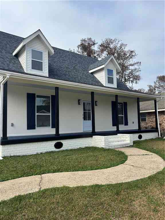 Homes For Sale - 3 Oakland Drive<br/> Destrehan, LA 70047