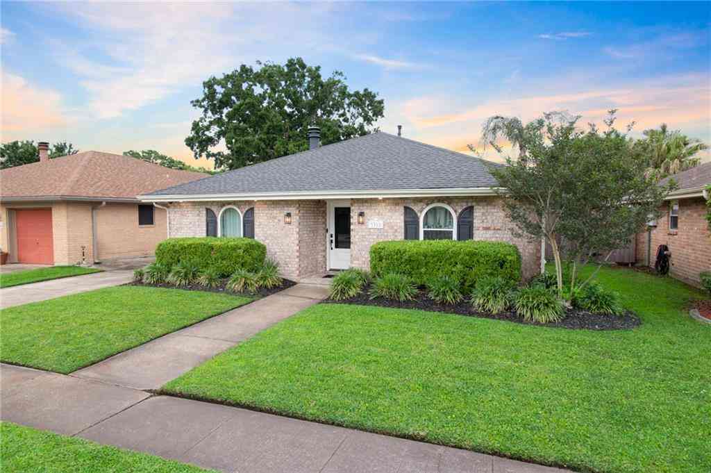 Homes For Sale - 3312 Holiday Court<br/> Kenner, LA 70065