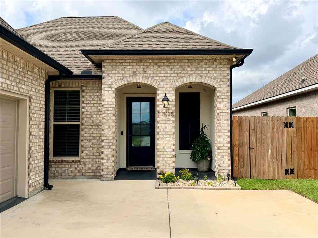 Homes For Sale - 11035 Denali Avenue<br/> Baton Rouge, LA 70810