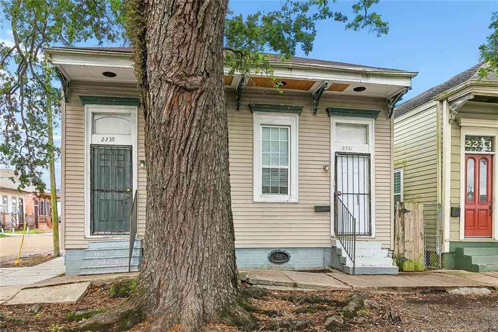 Multifamily For Sale - 2237 39 Washington Avenue<br/> New Orleans, LA 70113