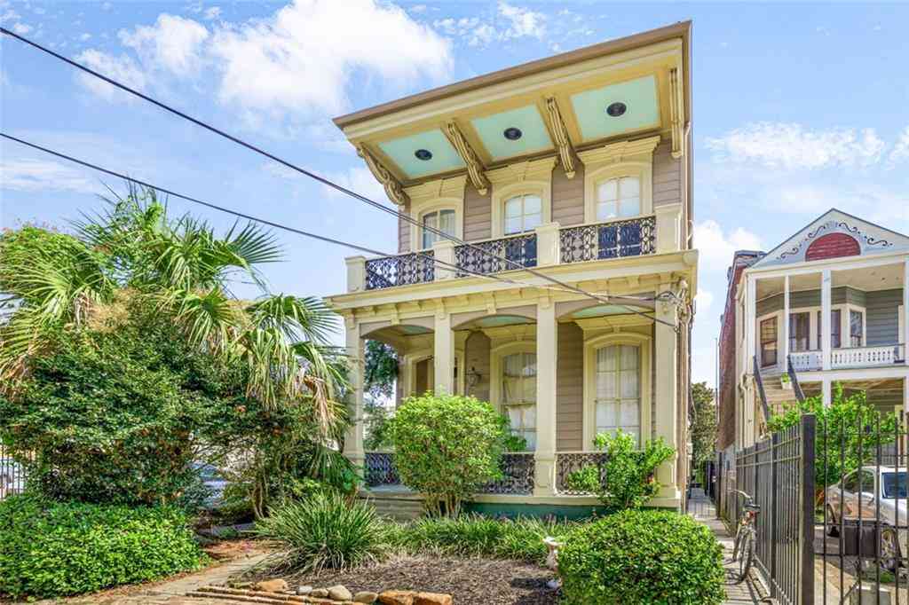 Condo For Sale - 1525 Clio Street #5<br/> New Orleans, LA 70130