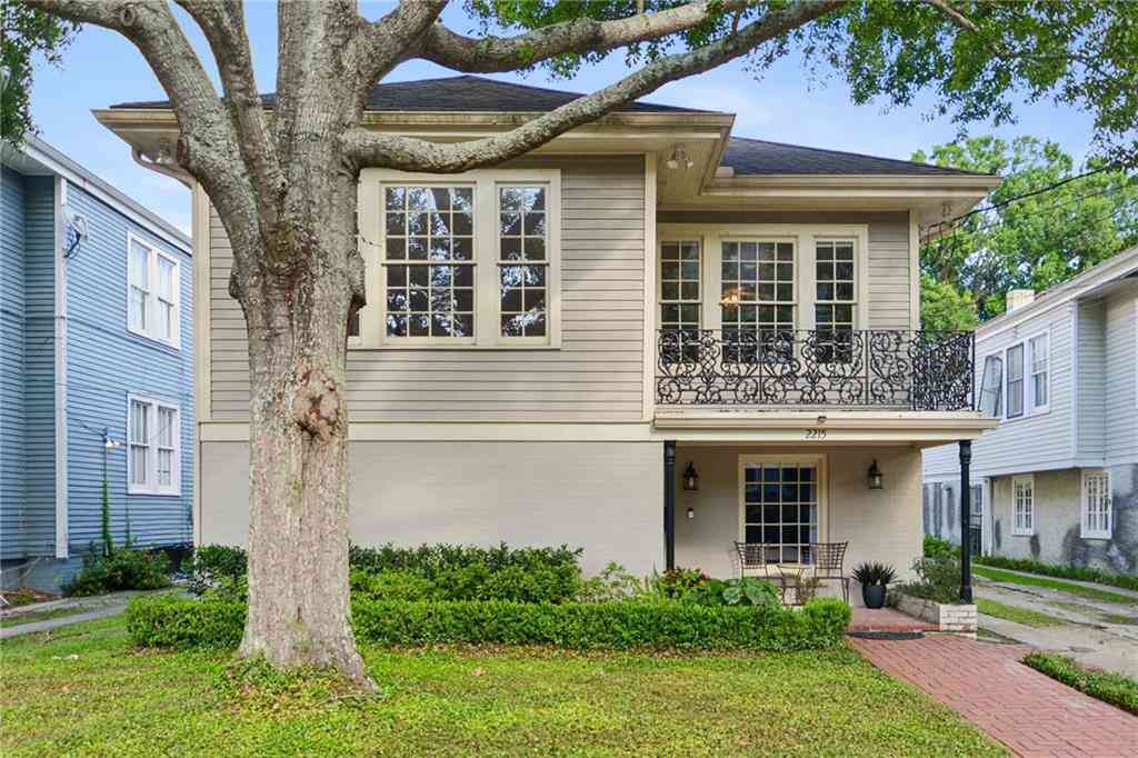 Homes For Sale - 2215 Calhoun Street<br/> New Orleans, LA 70118