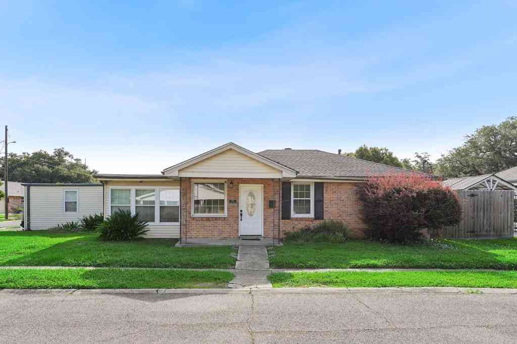 Homes For Sale - 871 Grove Avenue<br/> Harahan, LA 70123