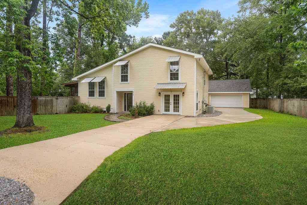 Homes For Sale - 514 W 12th Avenue<br/> Covington, LA 70433