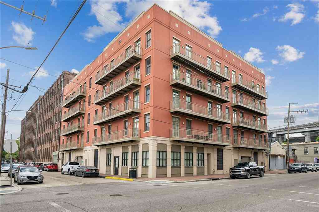 Condo For Sale - 450 John Churchill Chase Street #205<br/> New Orleans, LA 70130