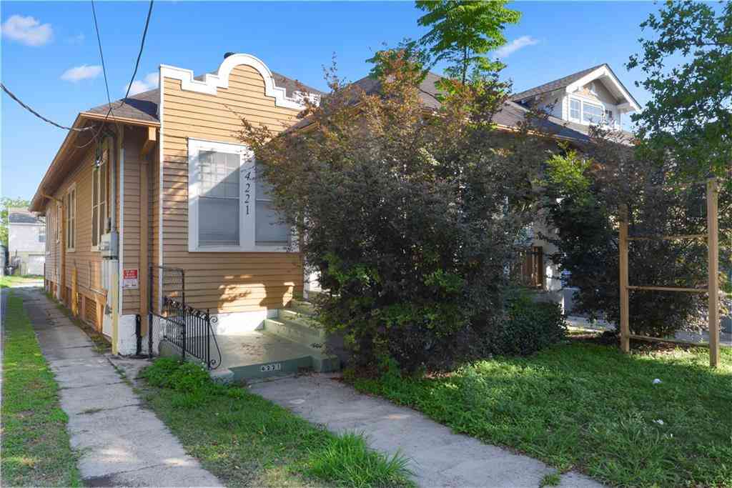 Homes For Sale - 4221 S Carrollton Avenue<br/> New Orleans, LA 70119