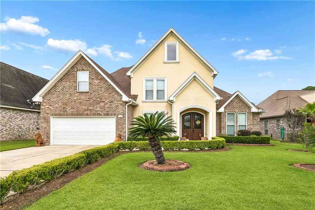 Homes For Sale - 421 Kensington Estates Boulevard<br/> Slidell, LA 70458