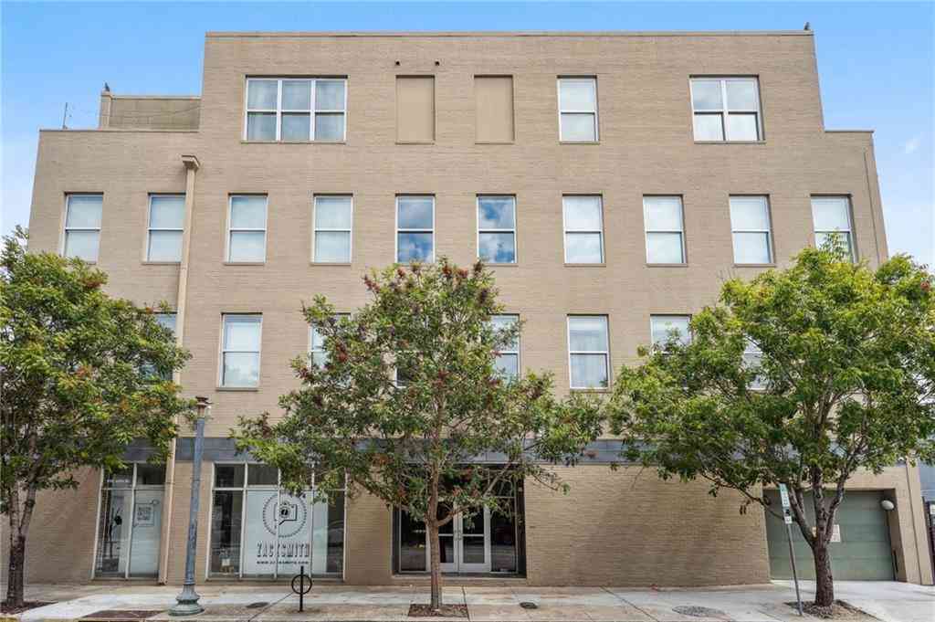 Condo For Rent - 835 Julia Street #12<br/> New Orleans, LA 70113